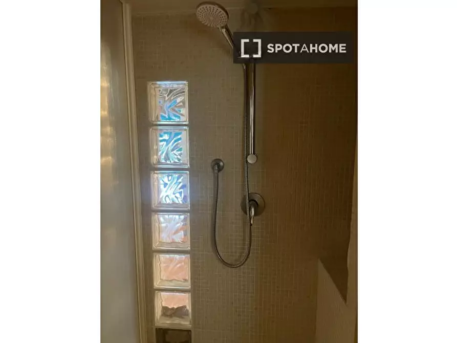 Immagine 15 di Ufficio in affitto  in Via Alcuino a Milano