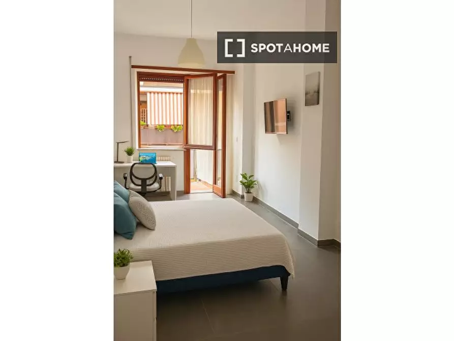 Immagine 1 di Camera condivisa in affitto  in Via Ignazio Guidi a Roma