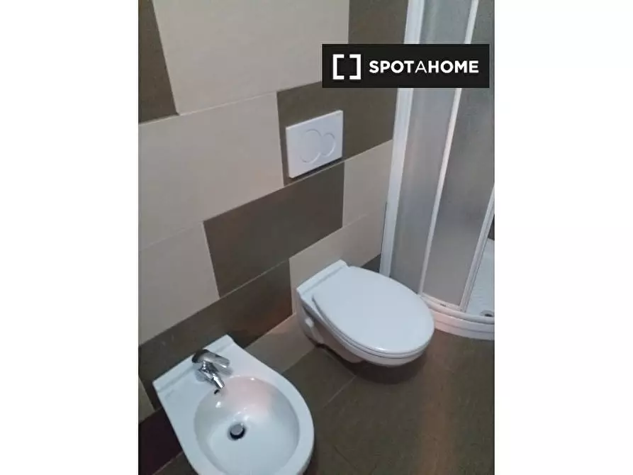 Immagine 9 di Ufficio in affitto  in Via Alessandro Stoppato a Bologna