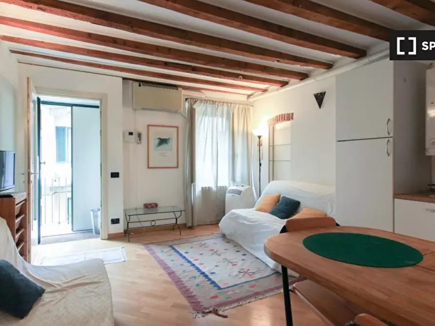 Immagine 2 di Appartamento in affitto  in Via Vigevano a Milano