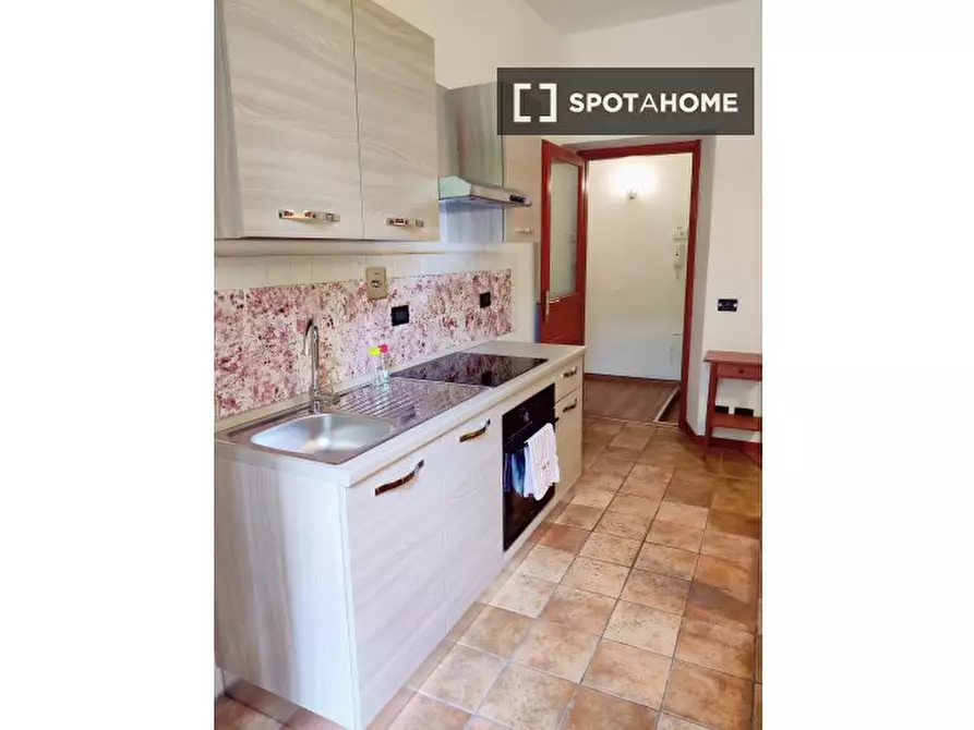 Immagine 14 di Camera condivisa in affitto  in Via delle Cento Stelle a Firenze