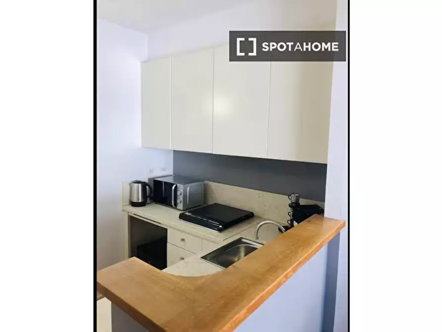 Immagine 5 di Ufficio in affitto  in Via della Spiga a Milano