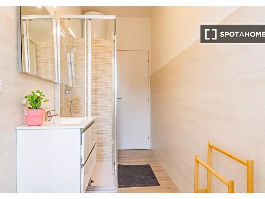 Immagine 9 di Camera condivisa in affitto  in Via G.B. Tiepolo a Cinisello Balsamo