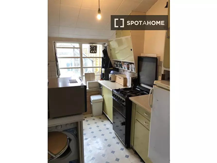 Immagine 8 di Camera condivisa in affitto  in Mersham Rd a Croydon