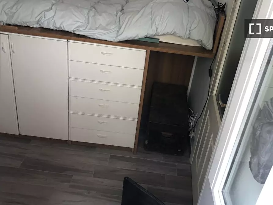 Immagine 14 di Appartamento in affitto  in Viale dell'Acquedotto Alessandrino a Roma