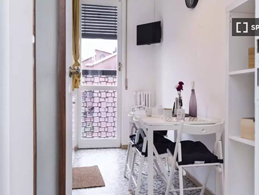 Immagine 7 di Camera condivisa in affitto  in Via Dei Mandorli Milan a Buccinasco