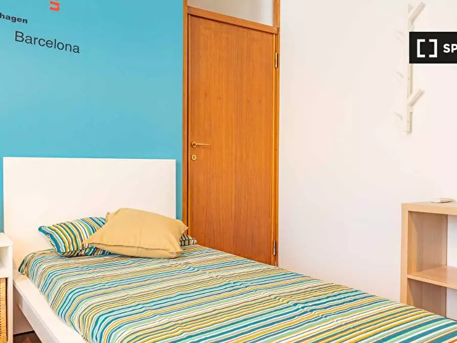 Immagine 4 di Camera condivisa in affitto  in Via Giovanni Battista Morgagni a Milano