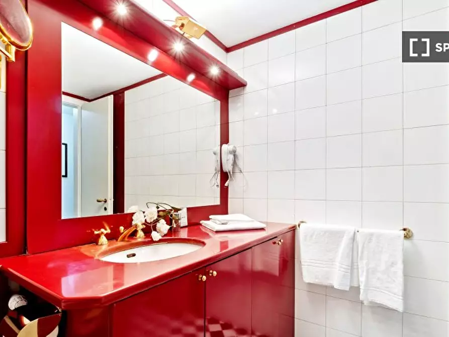 Immagine 15 di Appartamento in affitto  in Piazza S. Marco a Milano