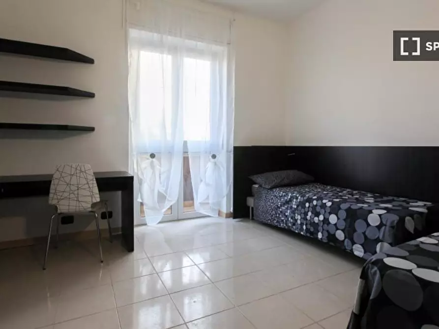 Immagine 10 di Camera condivisa in affitto  in Via Rho a Milano