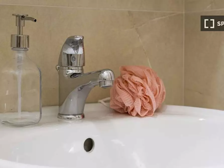 Immagine 10 di Camera condivisa in affitto  in Via Lucca Milan a Milano