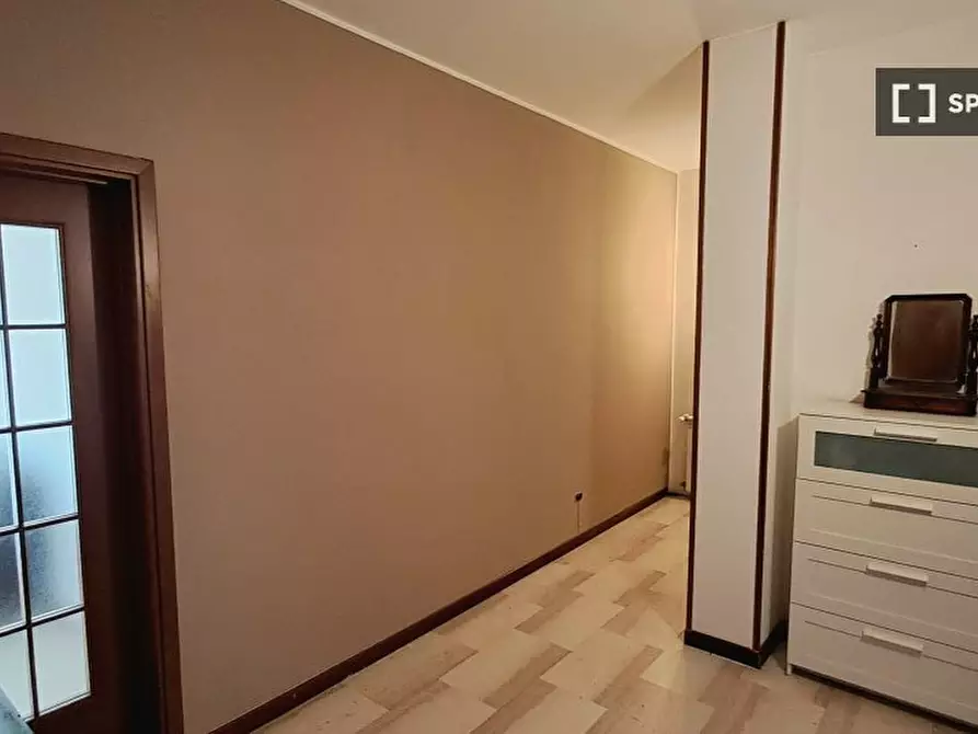 Immagine 3 di Camera condivisa in affitto  in Viale Famagosta a Milano