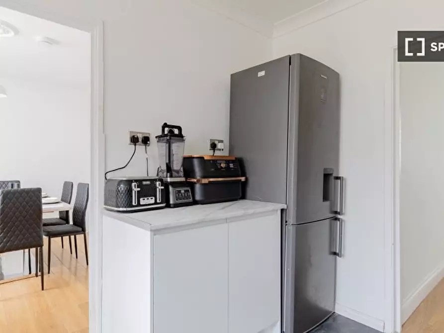 Immagine 18 di Appartamento in affitto  in Grange Park Rd a Walthamstow