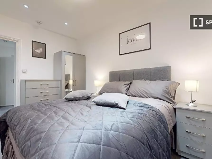 Immagine 12 di Appartamento in affitto  in Blenheim Gardens a Brent