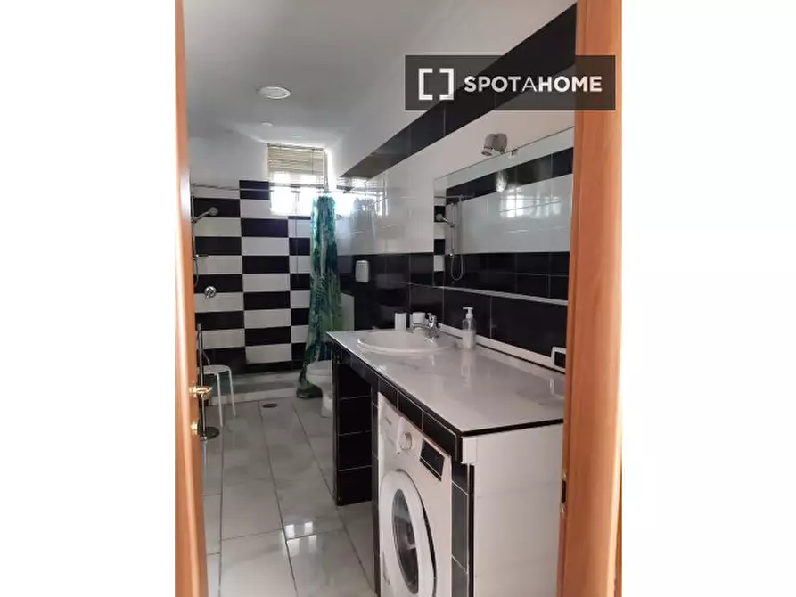 Immagine 5 di Appartamento in affitto  in Via Cassano a Napoli