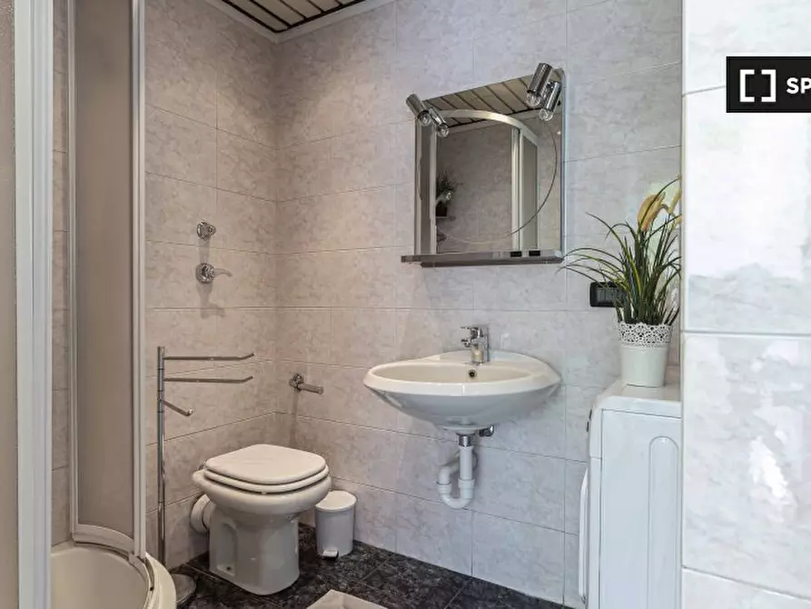 Immagine 16 di Camera condivisa in affitto  in Via Padova a Milano