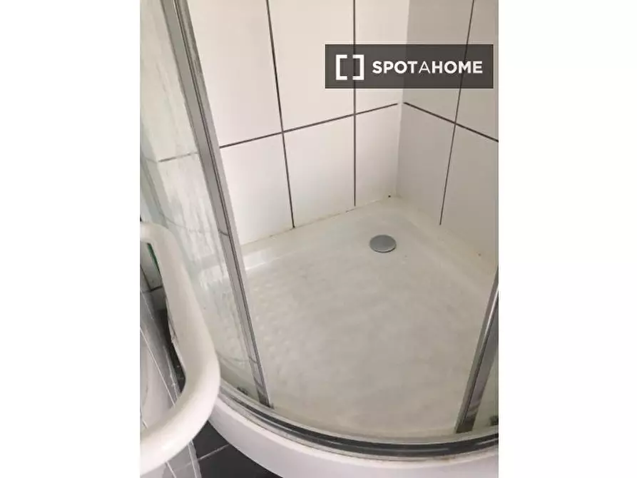 Immagine 17 di Camera condivisa in affitto  in Stanhope Heath a 