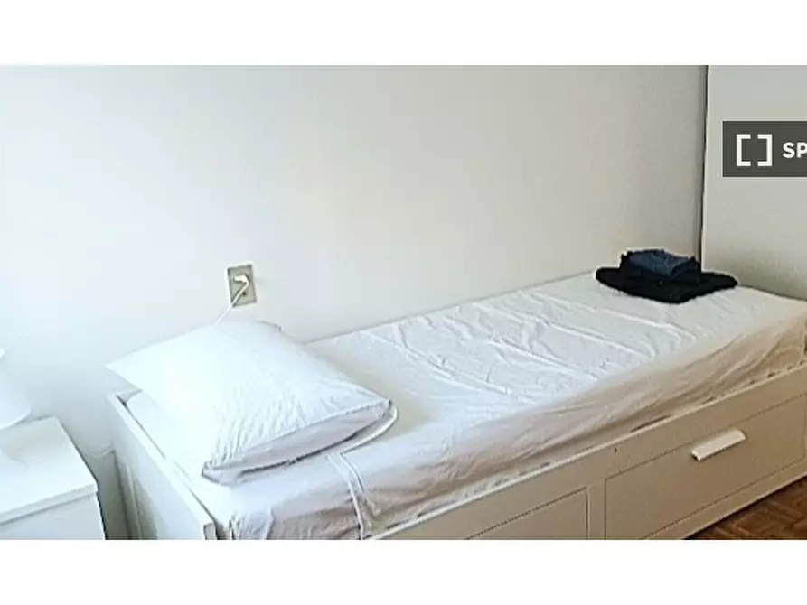 Immagine 1 di Camera condivisa in affitto  in Via Febbraio a Vimodrone