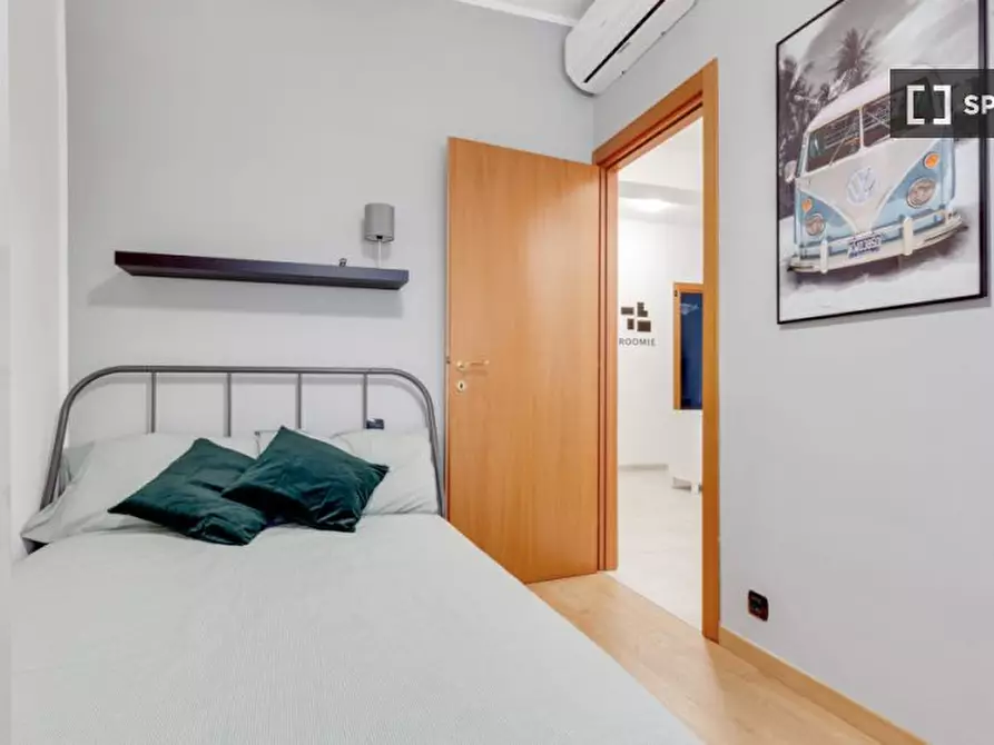 Immagine 3 di Camera condivisa in affitto  in Via Rembrandt a Milano