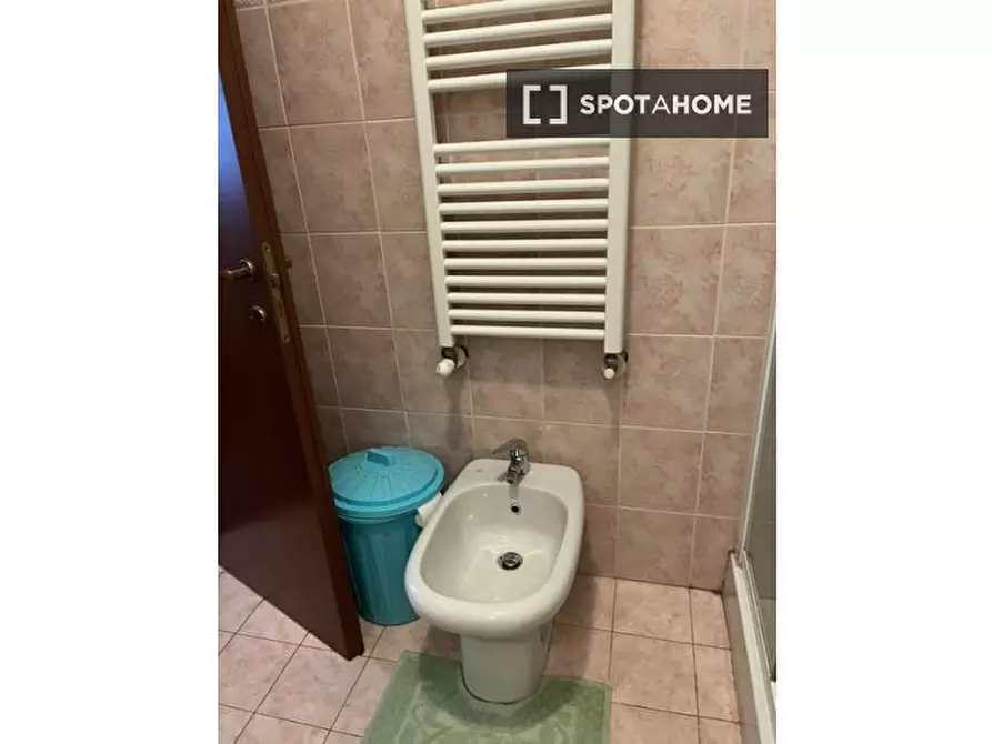 Immagine 7 di Camera condivisa in affitto  in Via Paolo Rosi a Roma