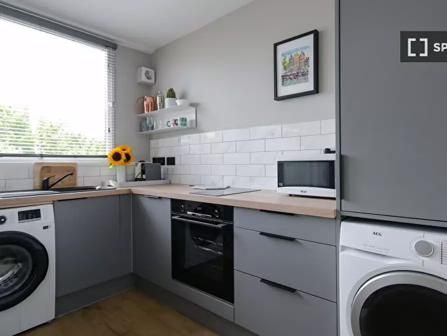 Immagine 1 di Ufficio in affitto  in Vauxhall Bridge Rd a 