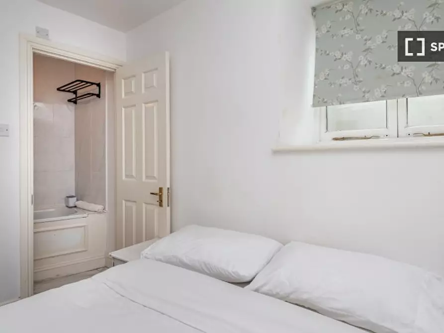 Immagine 12 di Appartamento in affitto  in A Lyham Road a Lambeth