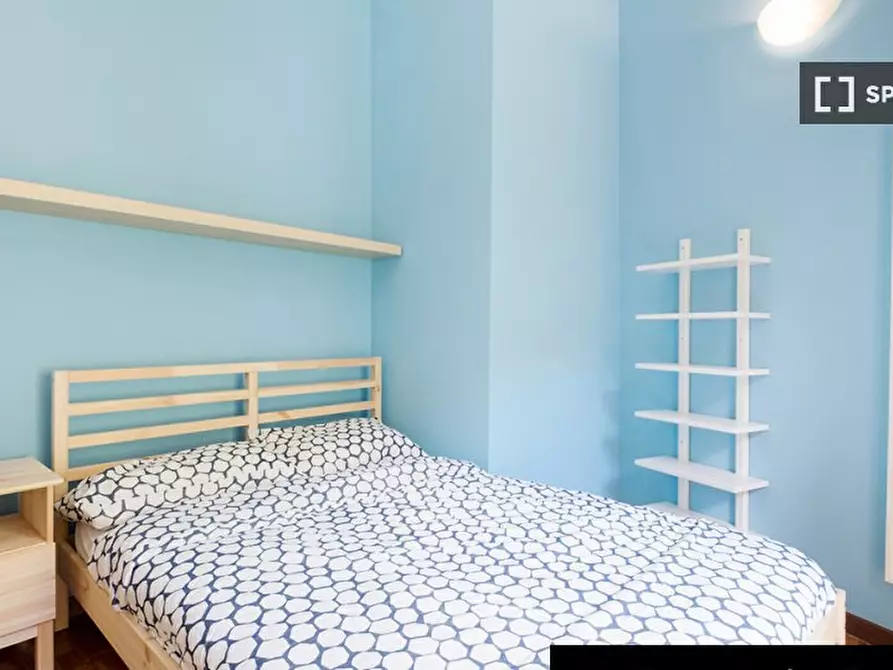 Immagine 3 di Camera condivisa in affitto  in Via Curtatone a Milano