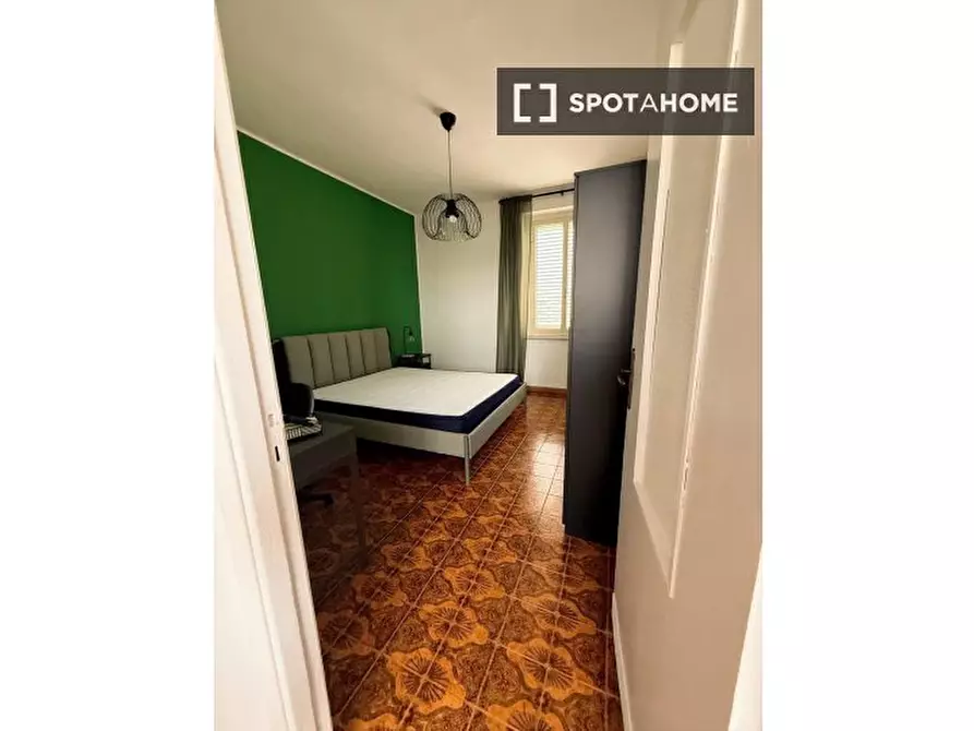 Immagine 5 di Camera condivisa in affitto  in Goldoni a Cagliari