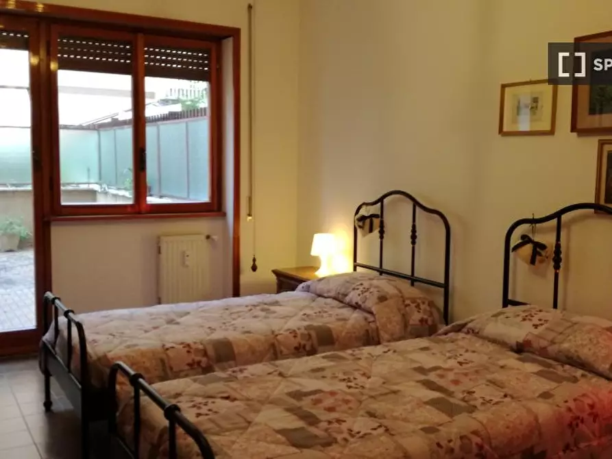 Immagine 11 di Appartamento in affitto  in Via Val Maira a Roma