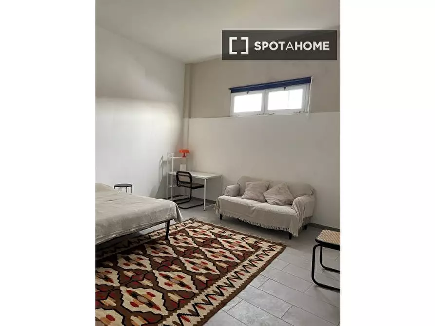 Immagine 1 di Appartamento in affitto  in Via del Mandrione a Roma