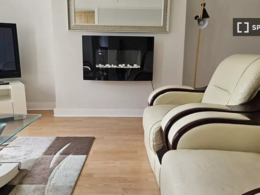 Immagine 16 di Appartamento in affitto  in B (2nd floor flat) Lower Addiscombe Rd a Croydon