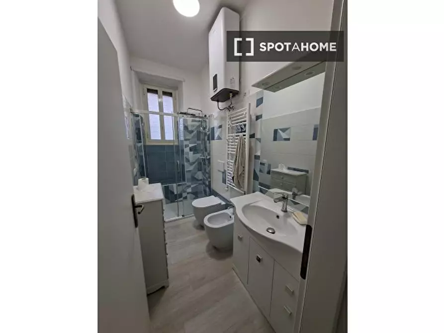 Immagine 11 di Camera condivisa in affitto  in Via Publio Valerio a Roma