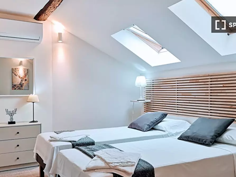 Immagine 18 di Appartamento in affitto  in Via Borromei a Milano