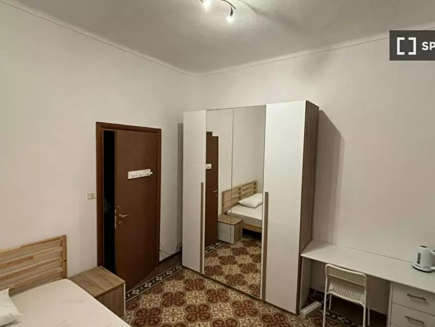 Immagine 2 di Camera condivisa in affitto  in Via Taggia a Torino