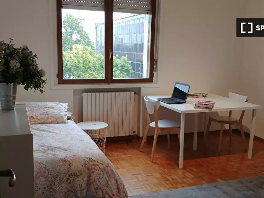 Immagine 4 di Camera condivisa in affitto  in Via Luigi Pellizzo a Padova