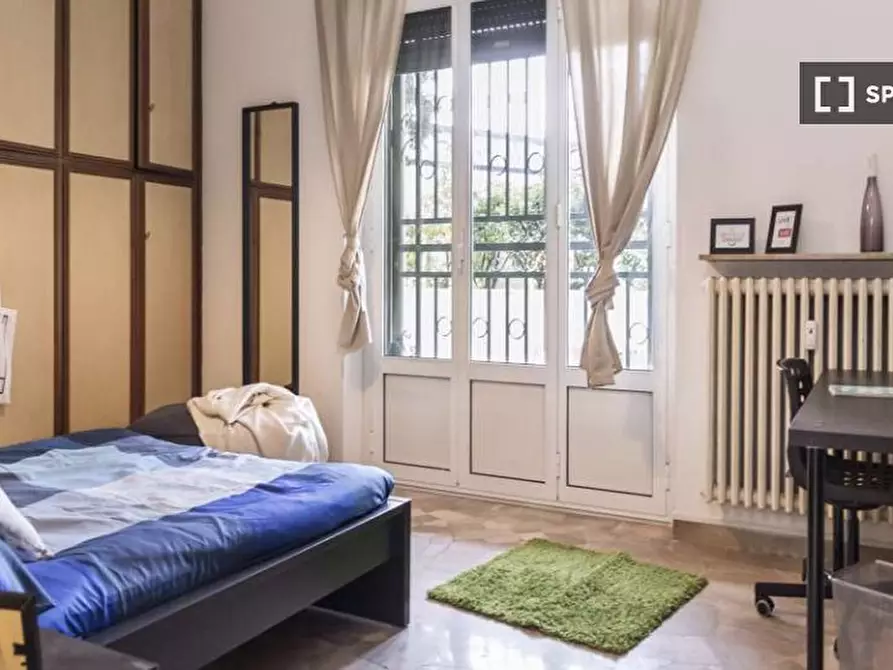 Immagine 2 di Camera condivisa in affitto  in Via Vincenzo Rabolini a Milano