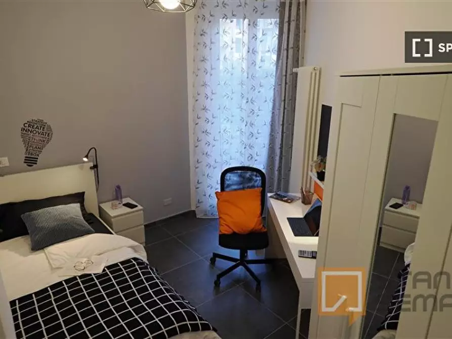 Immagine 3 di Camera condivisa in affitto  in Corso Peschiera a Torino