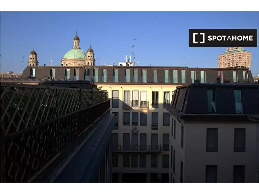 Immagine 13 di Appartamento in affitto  in Via dei Piatti a Milano