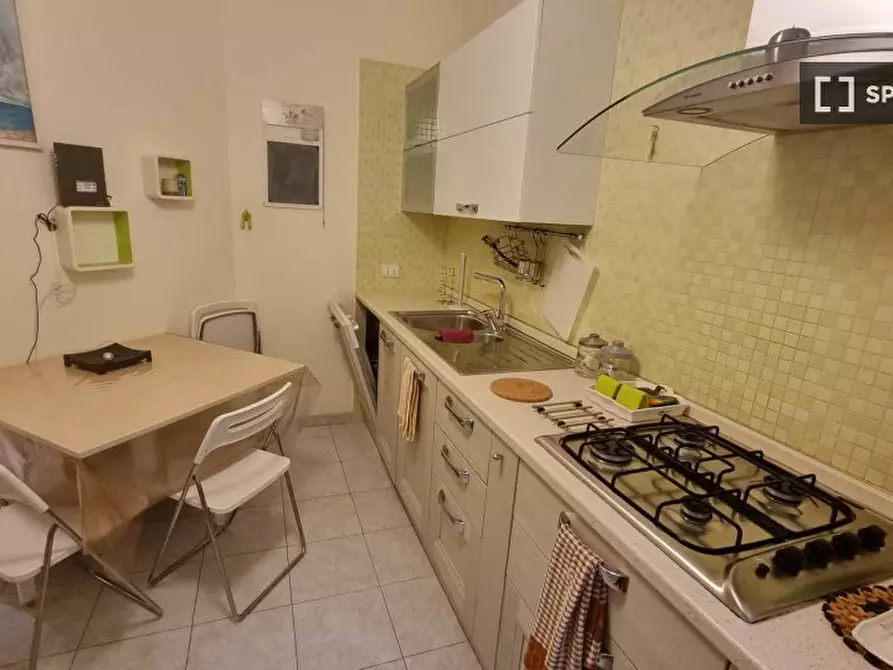 Immagine 7 di Camera condivisa in affitto  in Via Pompeo Magno n. a Casandrino