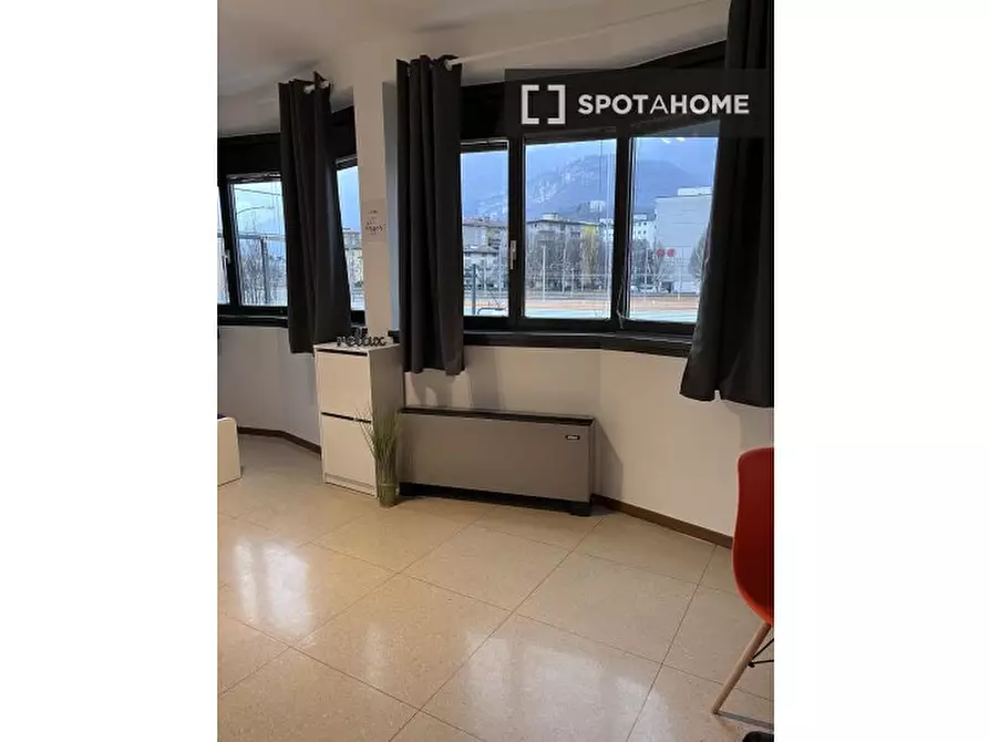 Immagine 2 di Camera condivisa in affitto  in Del Brennero a Trento
