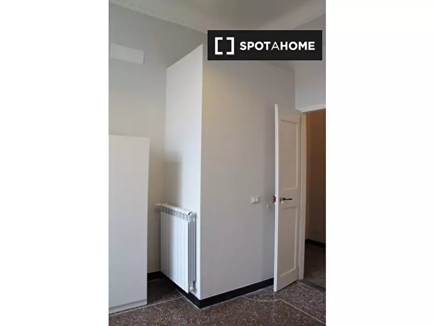 Immagine 7 di Camera condivisa in affitto  in Piazza del Campo a Genova