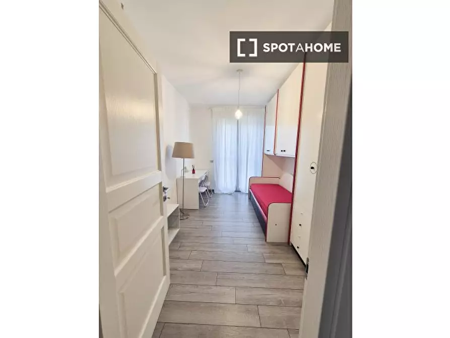 Immagine 1 di Camera condivisa in affitto  in Via Ferruccio Parri a San Donato Milanese