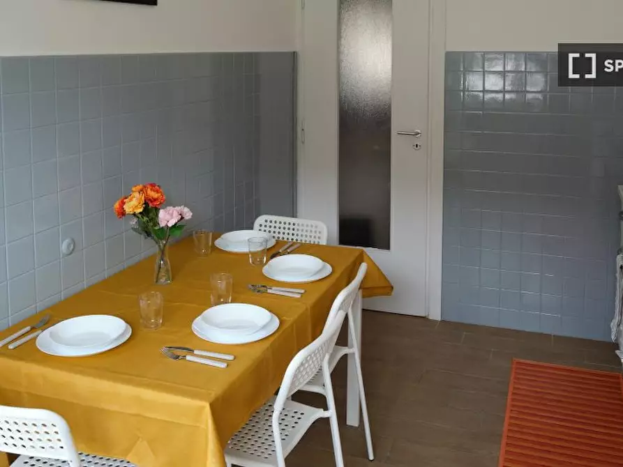 Immagine 16 di Camera condivisa in affitto  in Via Terracina n. fab. A - sc. H int. 27 a Napoli