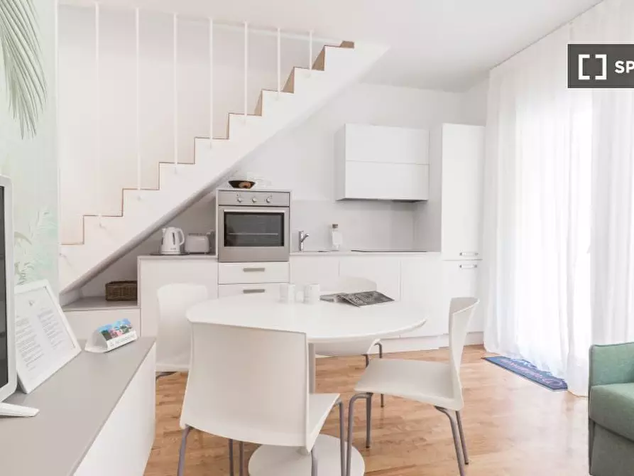 Immagine 11 di Appartamento in affitto  in Via Ciro Menotti a Milano