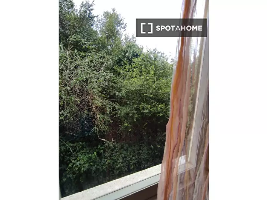Immagine 5 di Camera condivisa in affitto  in Via Lero, 00144 Roma RM, Italy a Roma