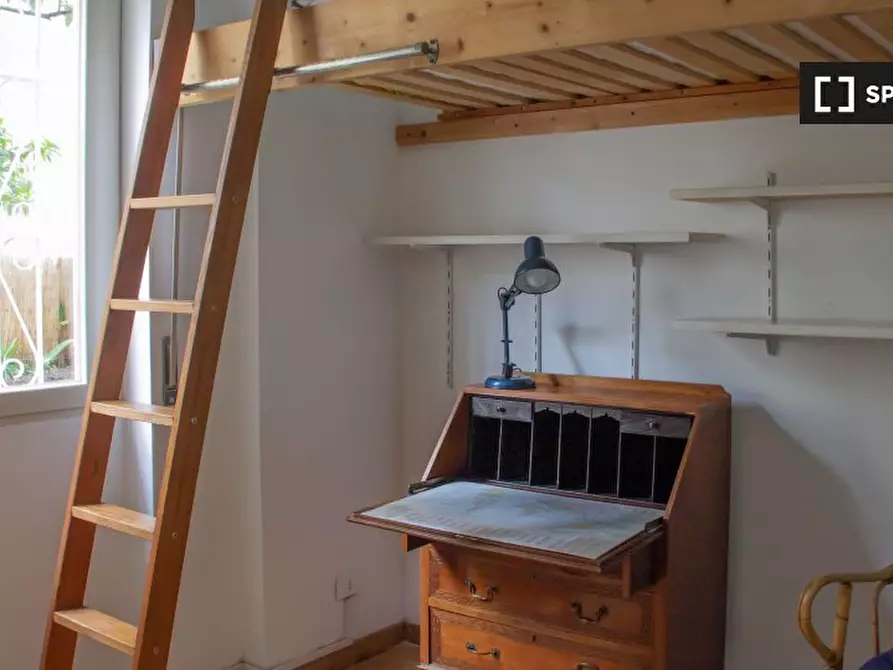 Immagine 4 di Camera condivisa in affitto  in Via di S. Calepodio a Roma