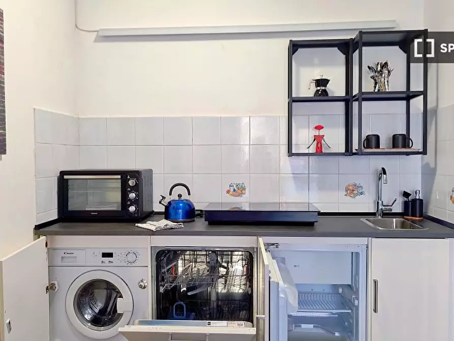 Immagine 2 di Ufficio in affitto  in Piazza Vittorio Veneto a Caronno Pertusella