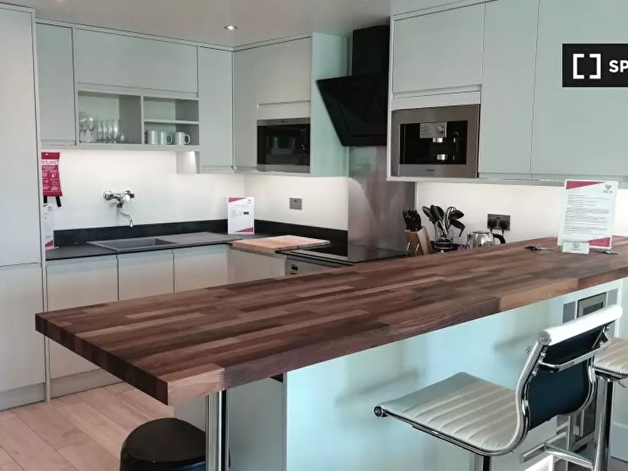 Immagine 4 di Appartamento in affitto  in St George’s Wharf  tower a Lambeth