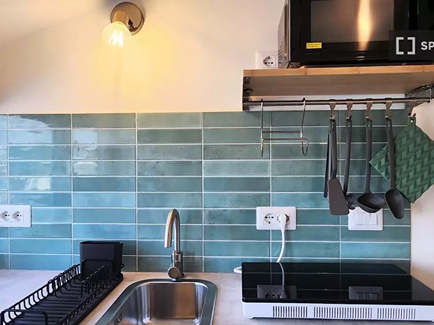 Immagine 11 di Ufficio in affitto  in Via Gallura a Milano