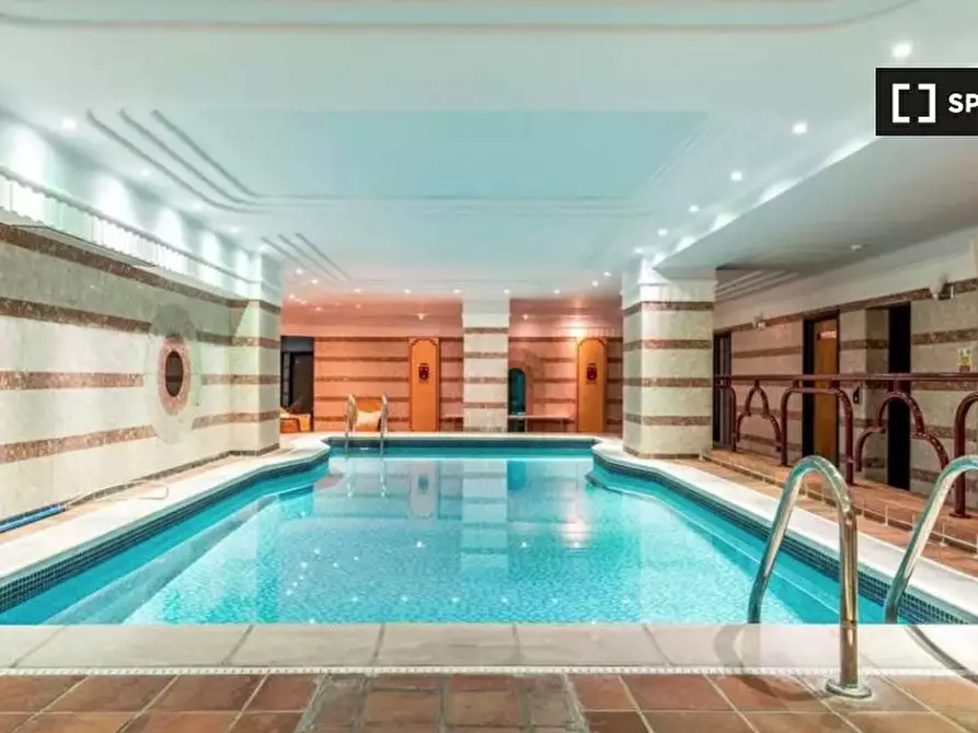 Immagine 7 di Camera condivisa in affitto  in Florin Court, Charterhouse Square a Islington