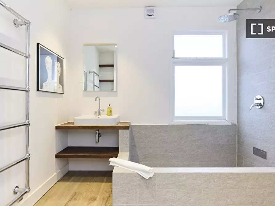 Immagine 5 di Appartamento in affitto  in Rosebery Rd a Tottenham